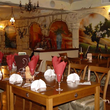 Don Quijote Koezepkori Panzio Es Etterem Hotel Lenti Ngoại thất bức ảnh