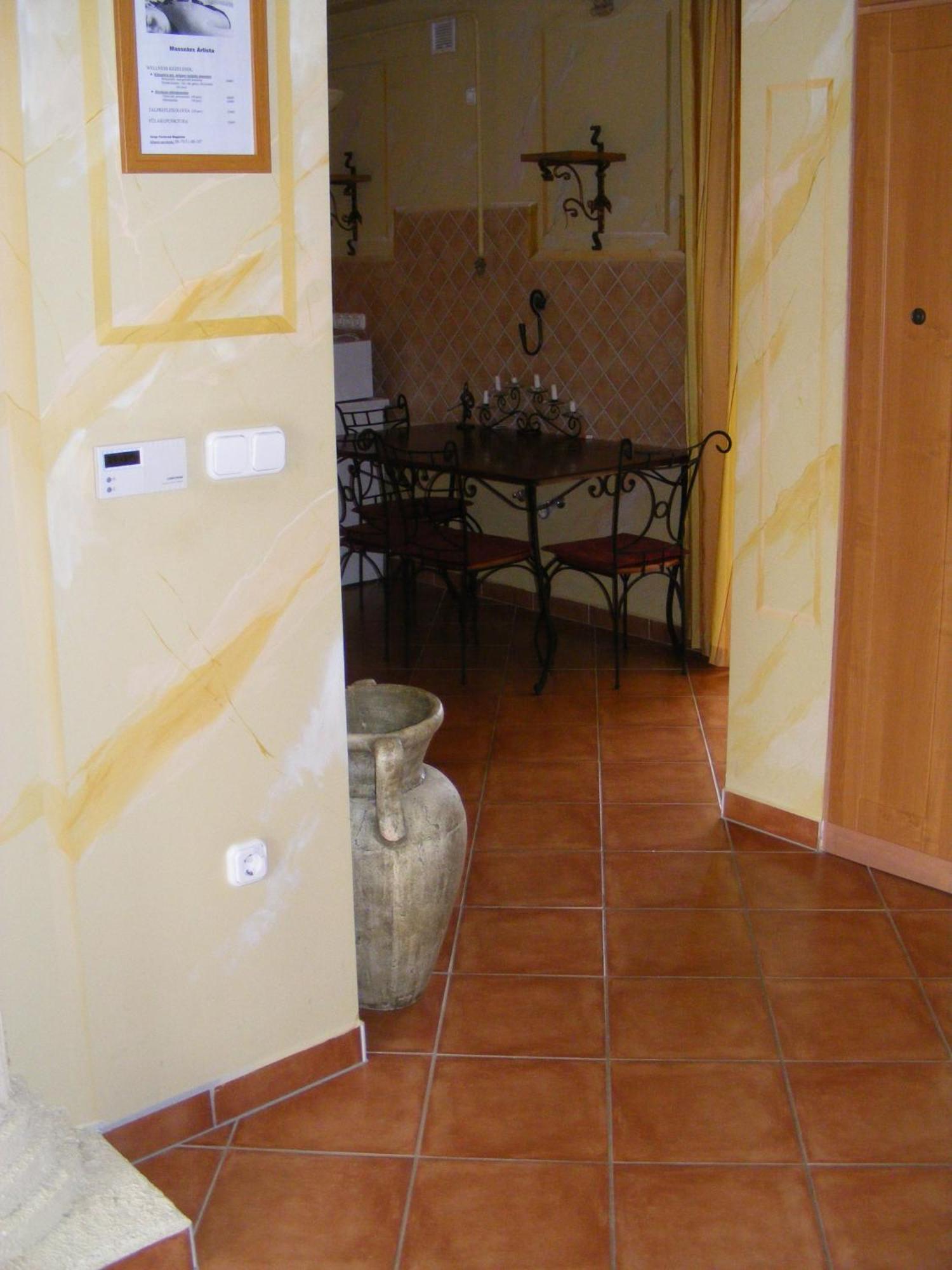 Don Quijote Koezepkori Panzio Es Etterem Hotel Lenti Ngoại thất bức ảnh
