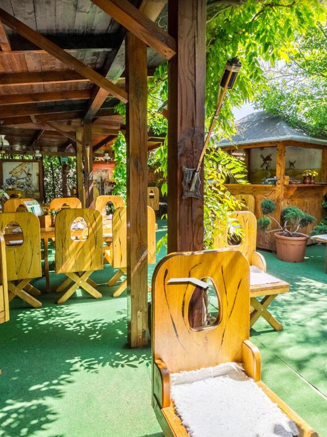 Don Quijote Koezepkori Panzio Es Etterem Hotel Lenti Ngoại thất bức ảnh