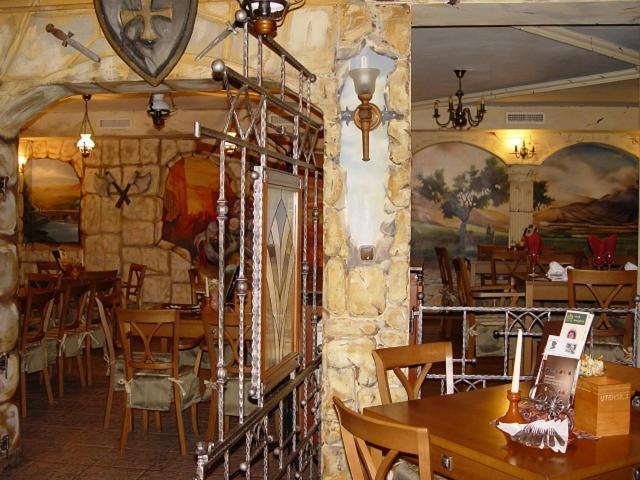 Don Quijote Koezepkori Panzio Es Etterem Hotel Lenti Ngoại thất bức ảnh